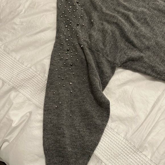 H&M jeweled sweater. Gray size XL - Picture 4 of 10